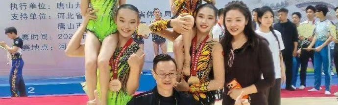 Bwin必赢官网-杨威双胞胎女儿太争气，9岁同台拿下全国冠军+季军，体操最强二代